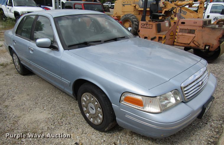 image for item GQ9164 2003 Ford Crown Victoria