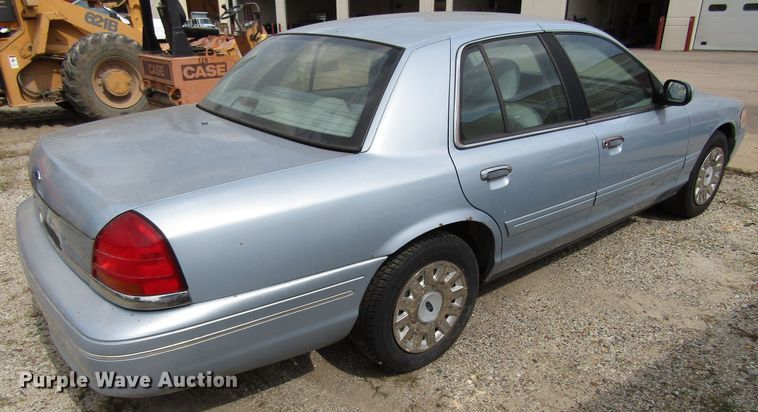 image for item GQ9164 2003 Ford Crown Victoria