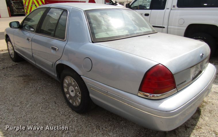 image for item GQ9164 2003 Ford Crown Victoria