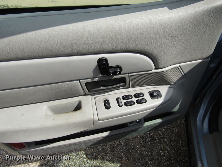 image for item GQ9164 2003 Ford Crown Victoria