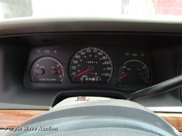 image for item GQ9164 2003 Ford Crown Victoria