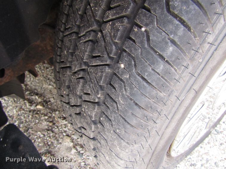 image for item GQ9164 2003 Ford Crown Victoria