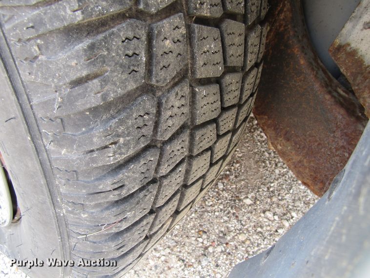 image for item GQ9164 2003 Ford Crown Victoria