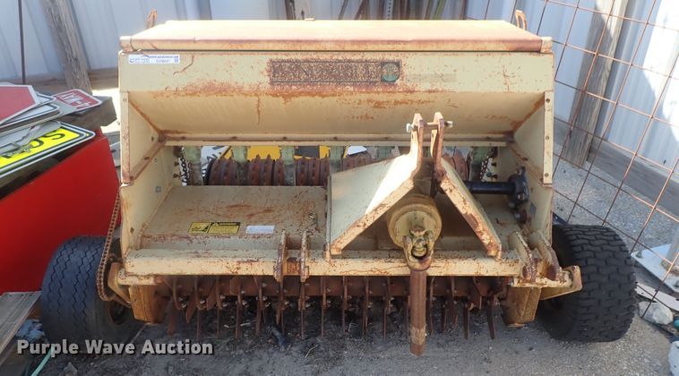 image for item GV9647 Land Pride 1548 seeder