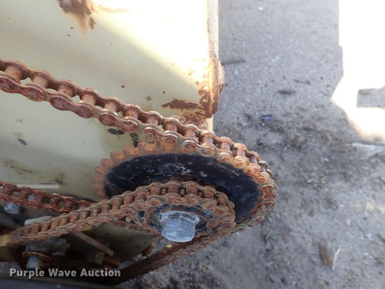 image for item GV9647 Land Pride 1548 seeder