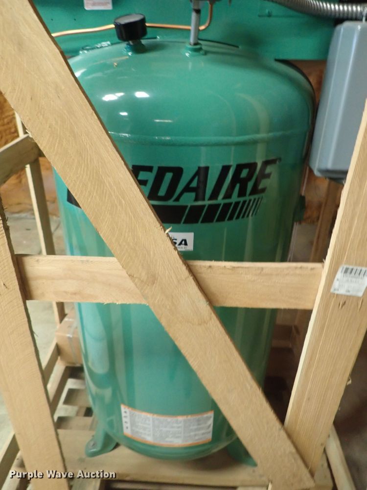 image for item GV9649 Speedaire 35WC50 air compressor