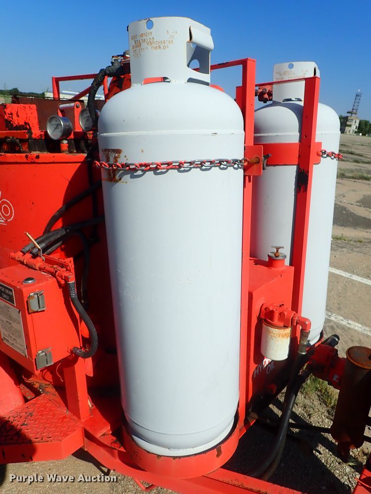 image for item GV9652 Crafco pot hole patcher