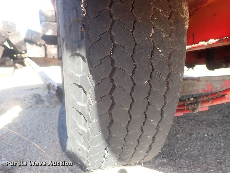 image for item GV9652 Crafco pot hole patcher