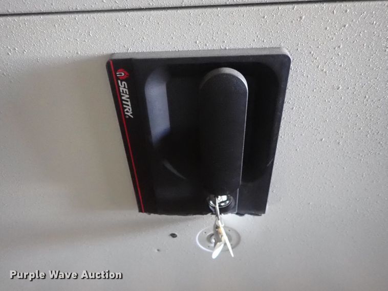 image for item GV9656 Sentry S8711 safe