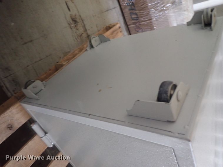 image for item GV9656 Sentry S8711 safe