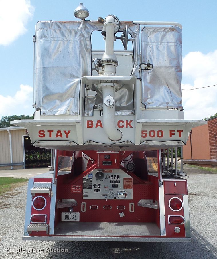 image for item GX9122 1974 International Snokel  ladder fire truck