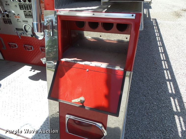 image for item GX9122 1974 International Snokel  ladder fire truck