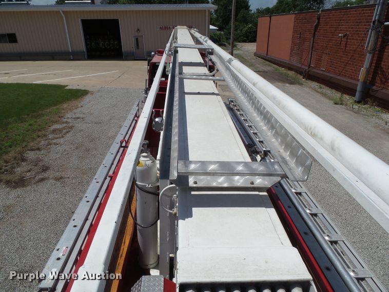 image for item GX9122 1974 International Snokel  ladder fire truck