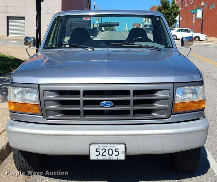 image for item GY9469 1996 Ford F250  pickup truck