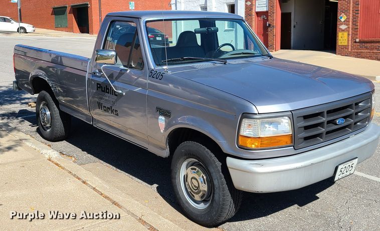 image for item GY9469 1996 Ford F250  pickup truck