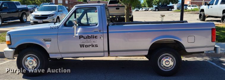 image for item GY9469 1996 Ford F250  pickup truck