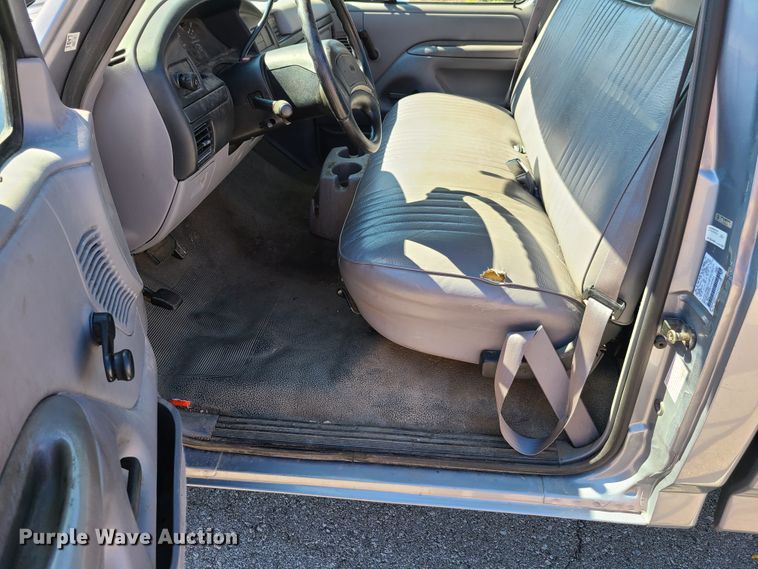 image for item GY9469 1996 Ford F250  pickup truck