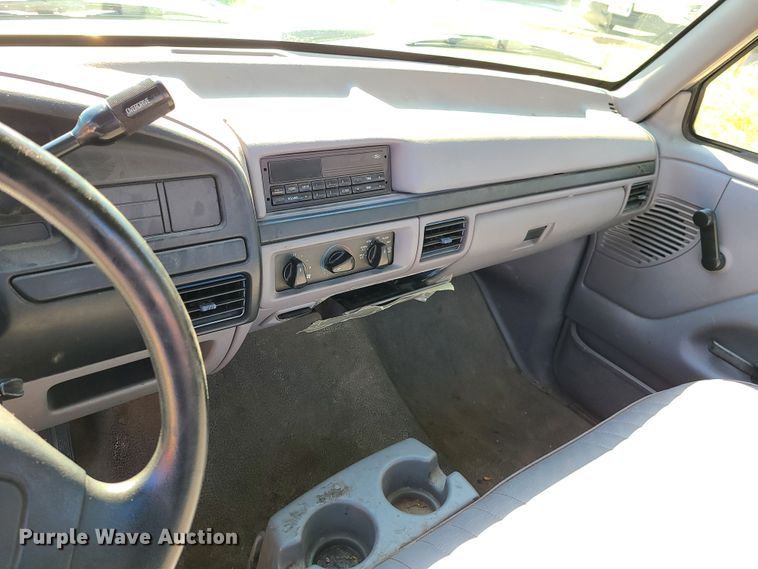 image for item GY9469 1996 Ford F250  pickup truck