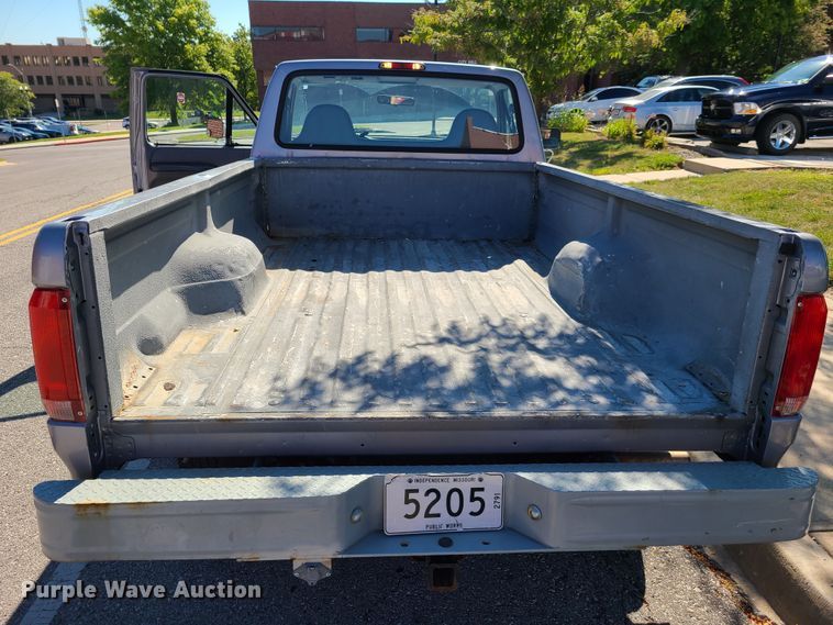 image for item GY9469 1996 Ford F250  pickup truck