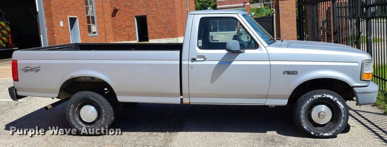 image for item GY9475 1996 Ford F150  pickup truck