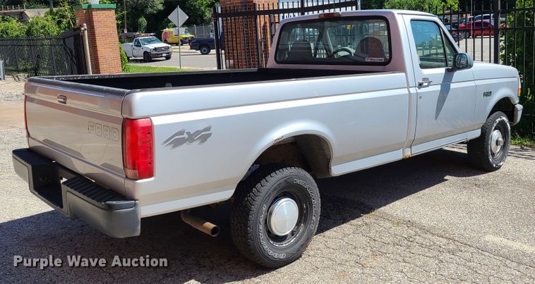 image for item GY9475 1996 Ford F150  pickup truck