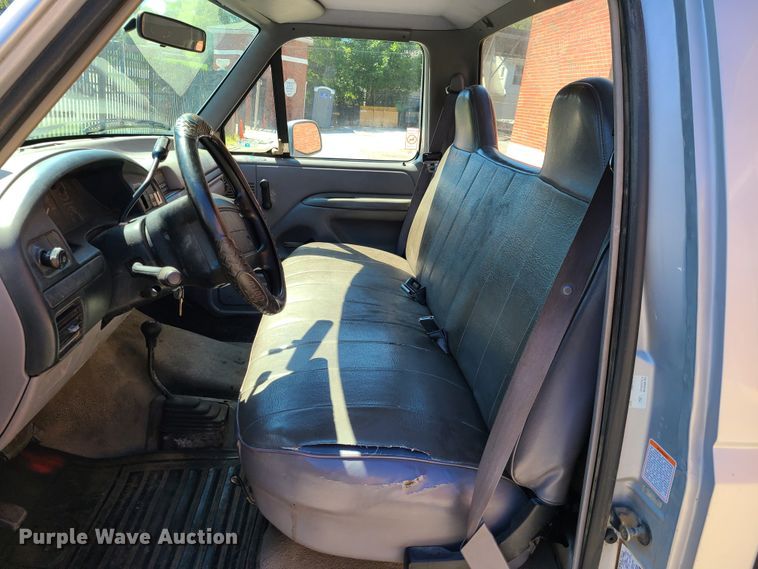 image for item GY9475 1996 Ford F150  pickup truck