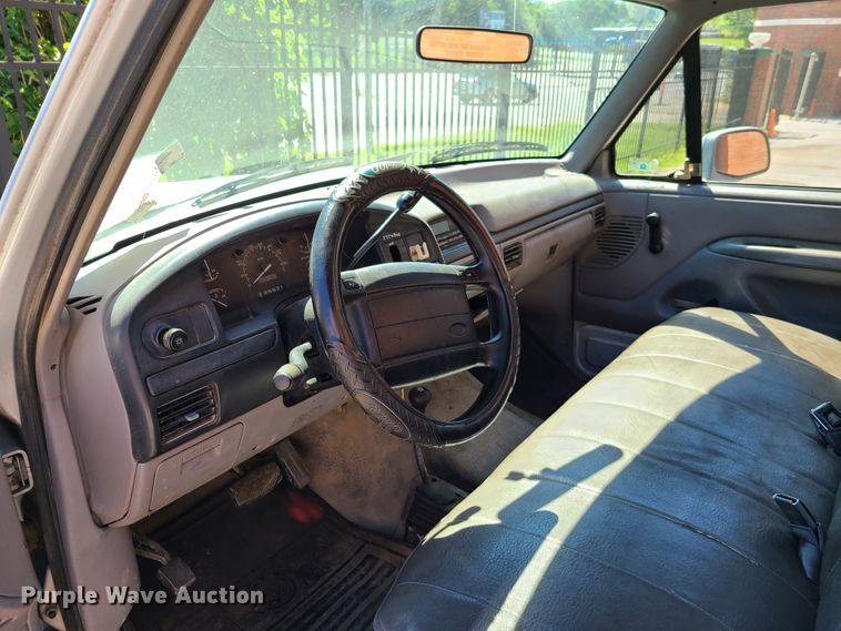 image for item GY9475 1996 Ford F150  pickup truck