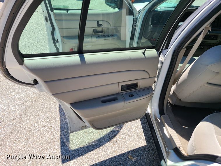 image for item GY9480 2006 Ford Crown Victoria