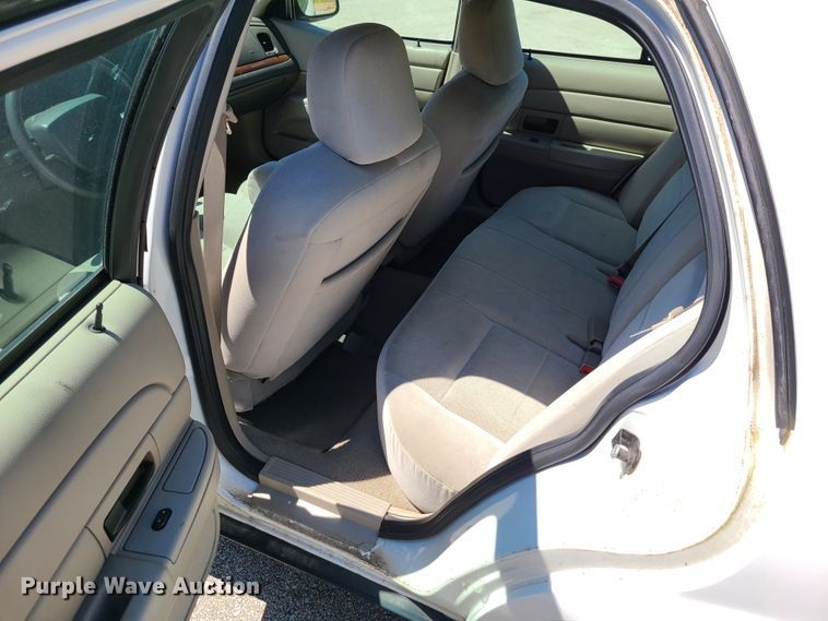 image for item GY9480 2006 Ford Crown Victoria