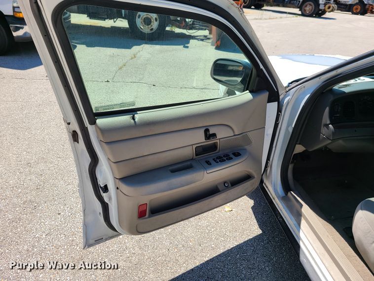 image for item GY9480 2006 Ford Crown Victoria