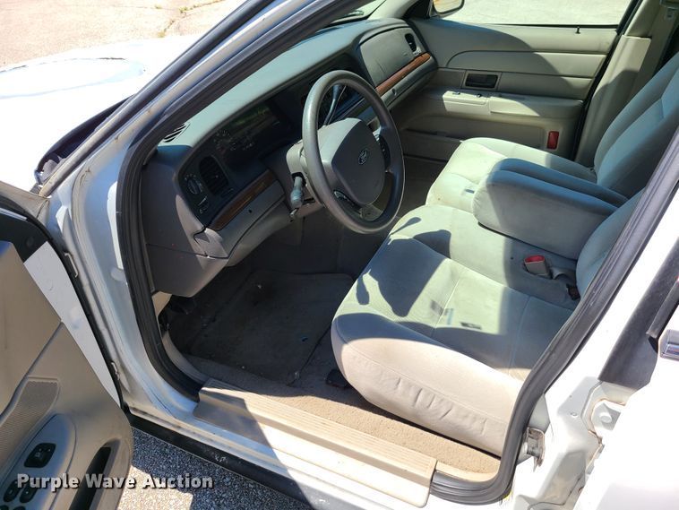 image for item GY9480 2006 Ford Crown Victoria