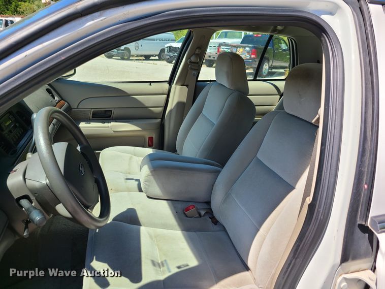 image for item GY9480 2006 Ford Crown Victoria