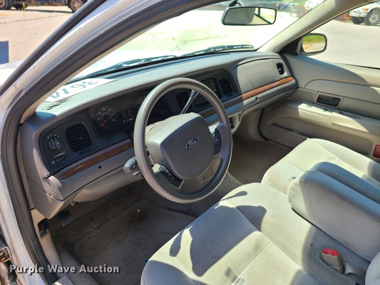 image for item GY9480 2006 Ford Crown Victoria