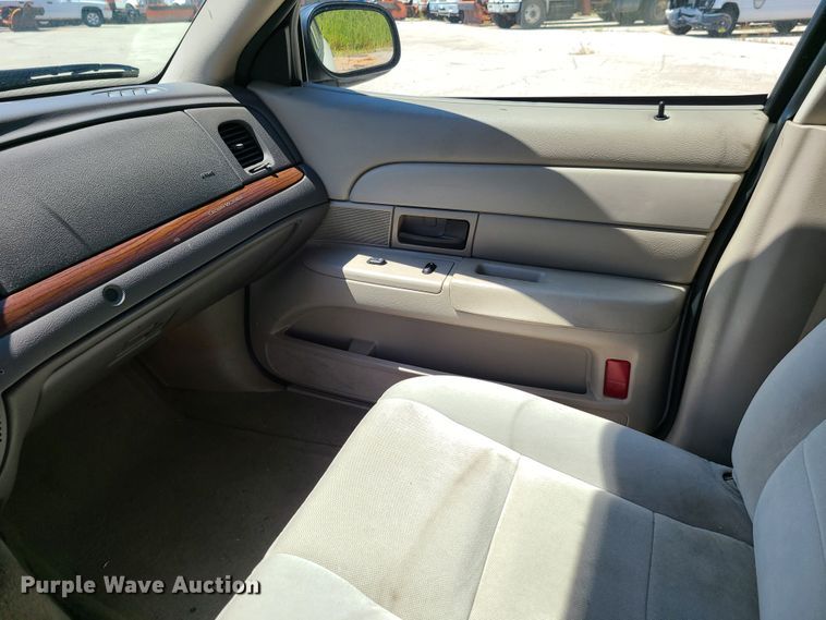 image for item GY9480 2006 Ford Crown Victoria