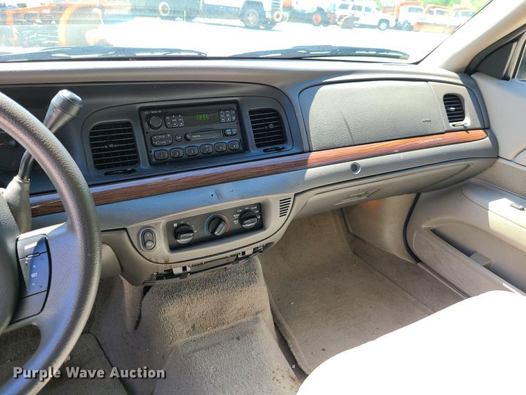 image for item GY9480 2006 Ford Crown Victoria