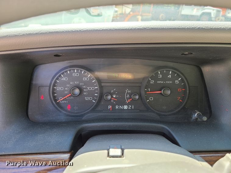 image for item GY9480 2006 Ford Crown Victoria