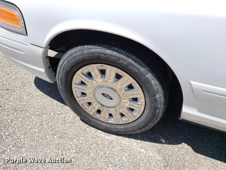 image for item GY9480 2006 Ford Crown Victoria