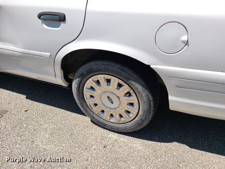 image for item GY9480 2006 Ford Crown Victoria