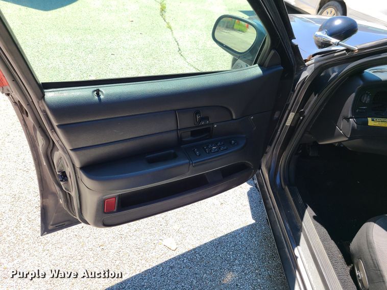 image for item GY9481 2007 Ford Crown Victoria Police Interceptor