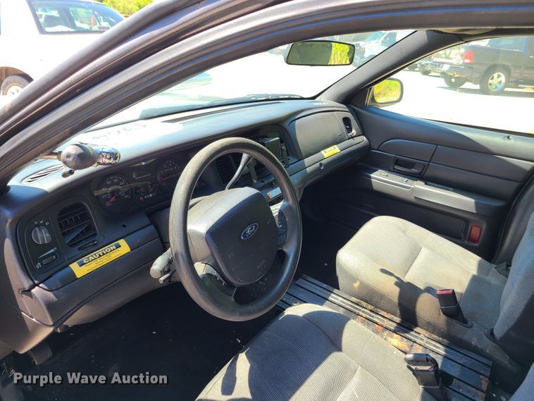 image for item GY9481 2007 Ford Crown Victoria Police Interceptor