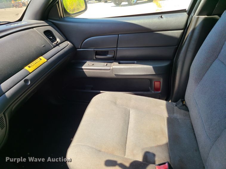 image for item GY9481 2007 Ford Crown Victoria Police Interceptor