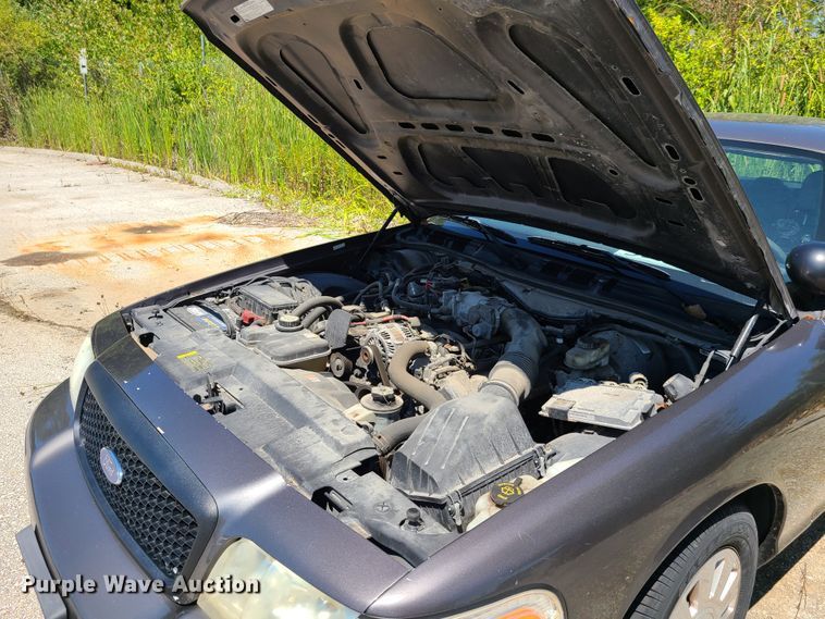 image for item GY9481 2007 Ford Crown Victoria Police Interceptor