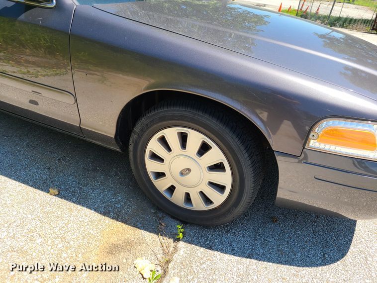 image for item GY9481 2007 Ford Crown Victoria Police Interceptor