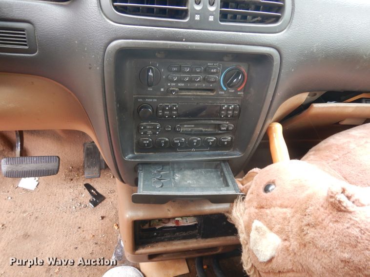 image for item HA9327 1998 Mercury Villager  van