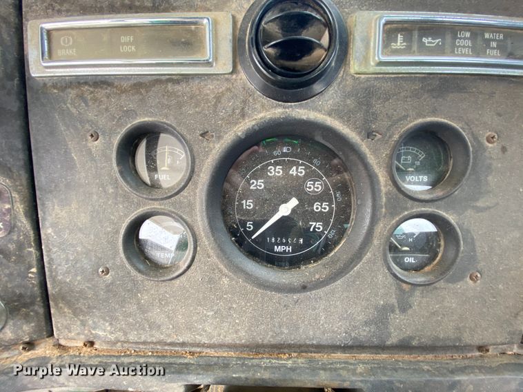 image for item HA9645 1989 Ford L8000  sewage pump truck