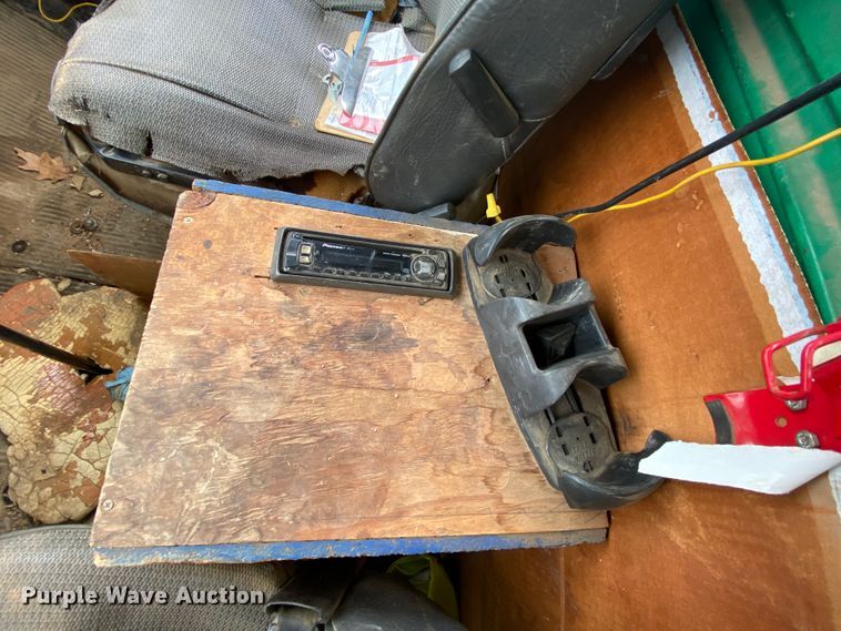 image for item HA9645 1989 Ford L8000  sewage pump truck