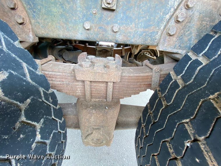 image for item HA9645 1989 Ford L8000  sewage pump truck