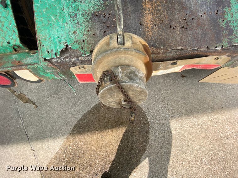 image for item HA9645 1989 Ford L8000  sewage pump truck