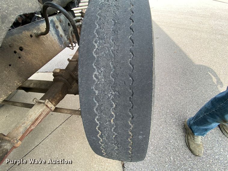 image for item HA9645 1989 Ford L8000  sewage pump truck