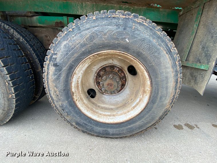 image for item HA9645 1989 Ford L8000  sewage pump truck